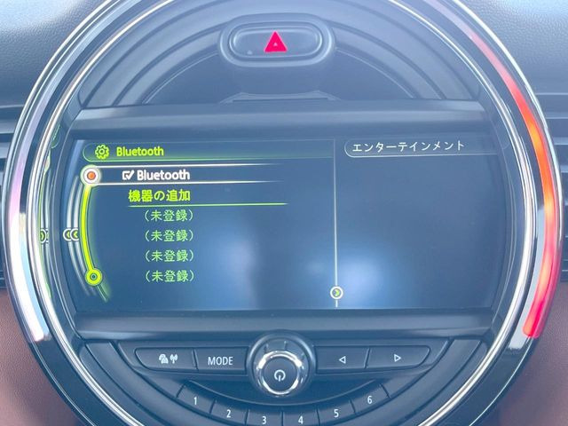 ��Bluetooth:���莝���̃X�}�[�g�t�H���ȂǂƐڑ����A�n���Y�t���[�ʘb��Տꊴ����~���[�W�b�N�Đ������y���݂��������܂��B�����ڑ��ł��̂Ŕς킵��������܂����