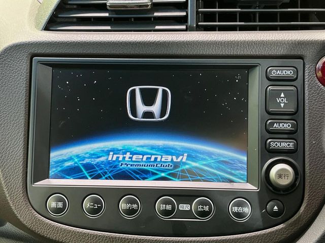 �y�����i�r�z�l�C�̏����i�r�𑕔����Ă���܂��B�i�r�̎g���₷���͂������A�I�[�f�B�I�@�\���[��!�L�����v�◷�s�͂������A�ʋ΂┃�����ȂǕ��i�̃h���C�u���y�����Ȃ�͂���