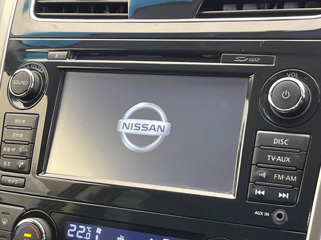 �y�����i�r�z�l�C�̏����i�r�𑕔����Ă���܂��B�i�r�̎g���₷���͂������A�I�[�f�B�I�@�\���[��!�L�����v�◷�s�͂������A�ʋ΂┃�����ȂǕ��i�̃h���C�u���y�����Ȃ�͂���