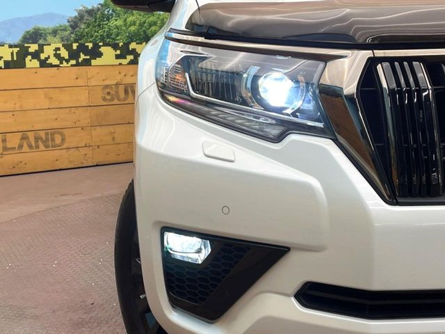 �yLED�w�b�h���C�g�z���V����ԑ��s�����ǍD�Ȏ��E���m�ۂ����S���ĉ^�]�ł��鍂�P�xLED�w�b�h���C�g�𑕔�!�_�����x�������A����d�͂��}�����Ă��܂��B