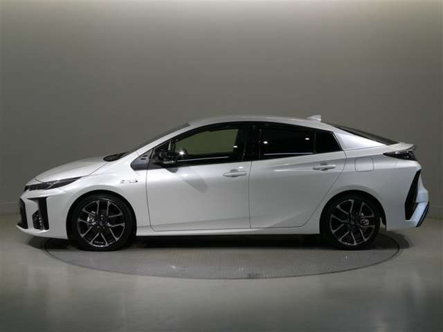 プリウスPHV1.8 S GR スポーツ