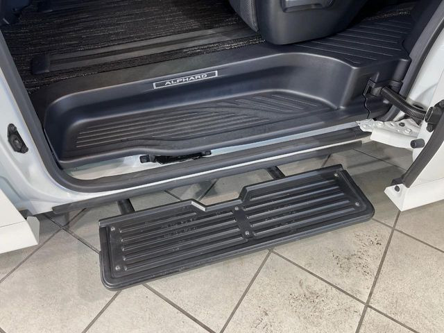 ���[�J�[�I�v�V�����́y���j�o�[�T���X�e�b�v�z�𑕔��B�X���C�h�h�A�ƘA�������X�e�b�v�ɂ��A�����Ȃ��q�l�̏��~�肪���Ղ��Ȃ�܂���