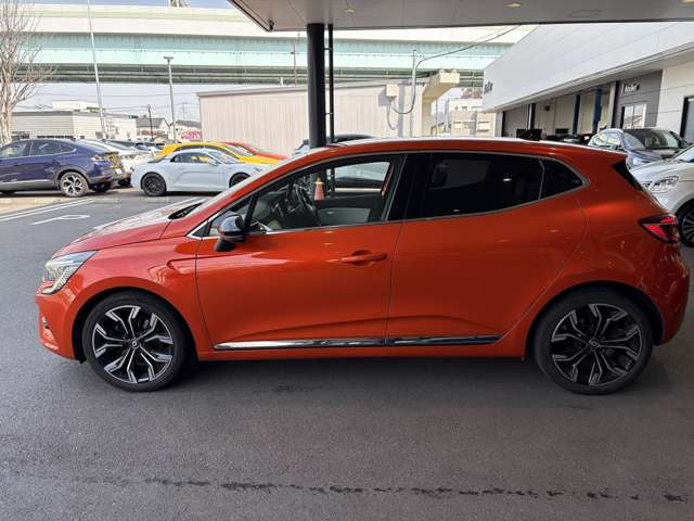 ���S�����́A�A�_�v�e�B�u�N���[�Y�R���g���[��(�X�g�b�v&�S�[�@�\�t)�ȂǁA���ʂȐ�i�^�]�x���V�X�e��������邱�ƂŁA�^�]����̕��ׂ�ጸ���A���S�������߂��B