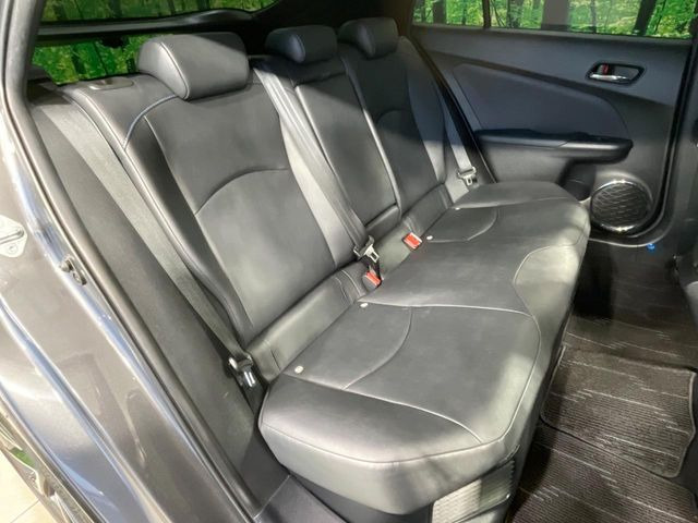 �R���p�N�g�J�[�ł����A�Z�J���h�V�[�g�͏\���ȍL����������K�ɂ���肢�������܂���V�[�g��|���đ傫�ȉו���ς񂾂�ƁA�p�r�̕����L��1��ł��B