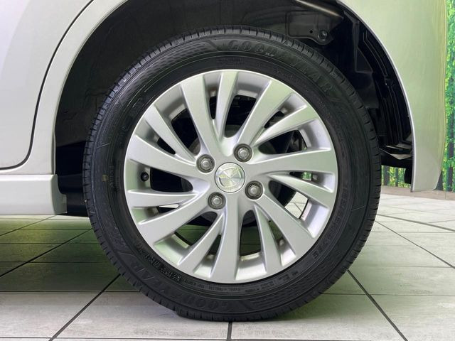 �y����14�C���`�A���~�z�C�[���z�O�ςɃ}�b�`���������A���~�z�C�[���𑕒����Ă���܂��B�e��ЊO�A���~�z�C�[����A�X�^�b�h���X�^�C�����戵�����Ă���܂��B���񂲑��k����������