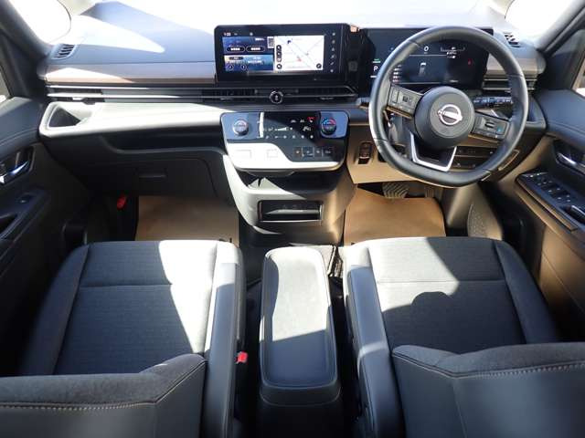 セレナ1.4 e-4ORCE ハイウェイスターV 4WD