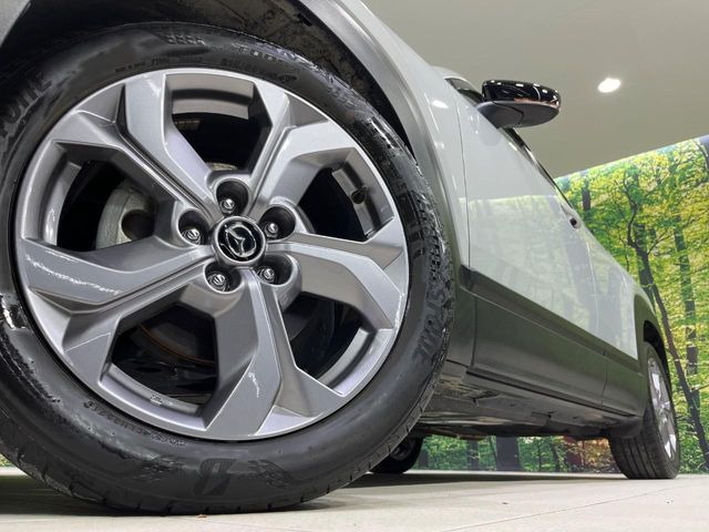 �y����18�C���`�A���~�z�C�[���z�O�ςɃ}�b�`���������A���~�z�C�[���𑕒����Ă���܂��B�e��ЊO�A���~�z�C�[����A�X�^�b�h���X�^�C�����戵�����Ă���܂��B���񂲑��k����������