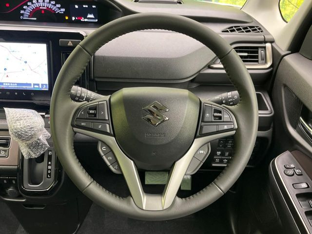 �y�����v�����X�e�A�����O�z�㎿�Ȋv���g�p���邱�ƂŁA��ɂ����������݂ƂĂ��^�]���₷���n���h���ł���