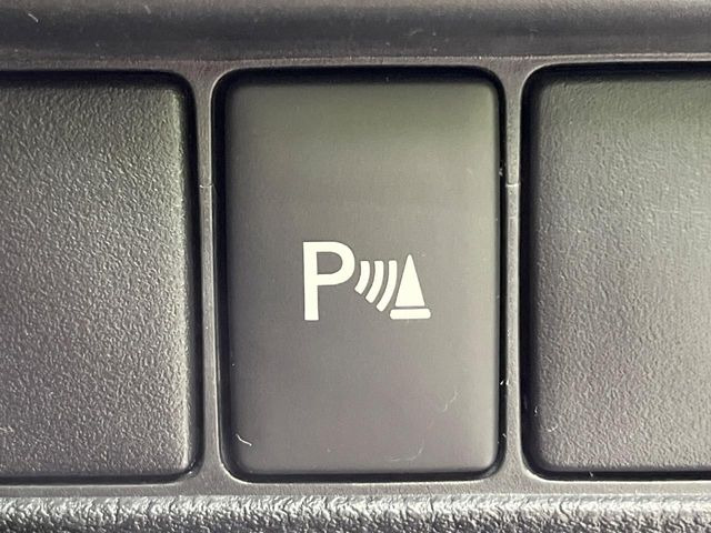 【コーナーセンサー】バンパーに付いたセンサーが障害物を検知!一定の距離に近づくとアラートで教えてくれます♪狭い駐車スペースや車庫入れ時も安心ですね☆