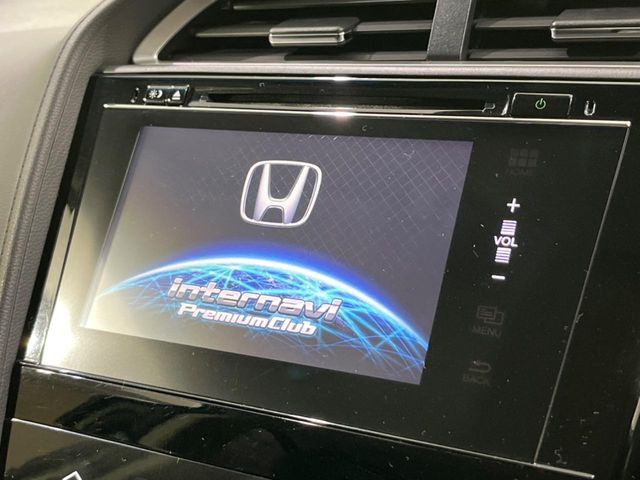 �y�����i�r�z�l�C�̏����i�r�𑕔����Ă���܂��B�i�r�̎g���₷���͂������A�I�[�f�B�I�@�\���[��!�L�����v�◷�s�͂������A�ʋ΂┃�����ȂǕ��i�̃h���C�u���y�����Ȃ�͂���