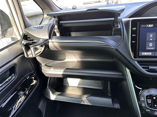 エスクァイアハイブリッド1.8 Gi