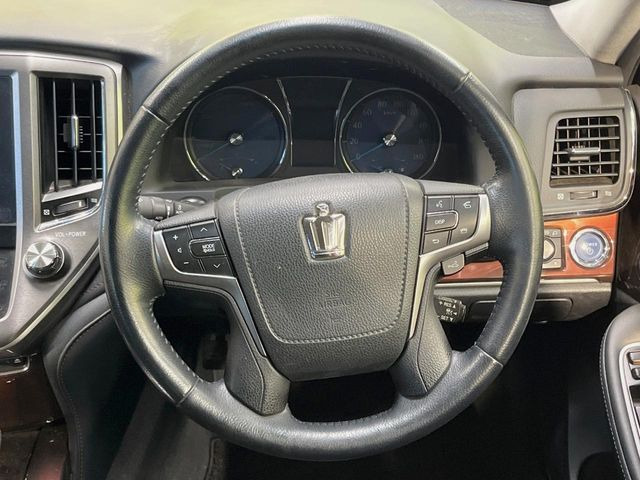 �y�����v�����X�e�A�����O�z�㎿�Ȋv���g�p���邱�ƂŁA��ɂ����������݂ƂĂ��^�]���₷���n���h���ł���