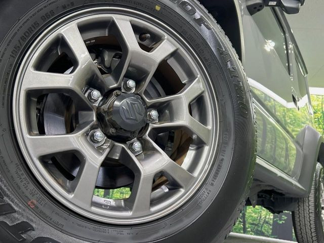 �y����15�C���`�A���~�z�C�[���z�O�ςɃ}�b�`���������A���~�z�C�[���𑕒����Ă���܂��B�e��ЊO�A���~�z�C�[����A�X�^�b�h���X�^�C�����戵�����Ă���܂��B���񂲑��k����������