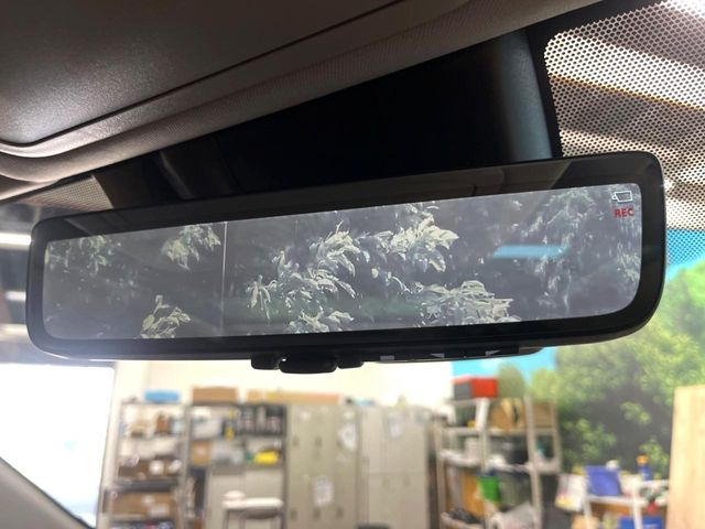 �y�f�W�^���C���i�[�~���[�z��Ȃ̑傫�ȉו��⓯��҂Ō�����m�F���Â炢���ł����S!�J�������B�e�����ԗ�����̉f�������[���~���[���ɕ\���B�N���A�Ȏ��E�ŏ󋵂̊m�F���\�ł�!