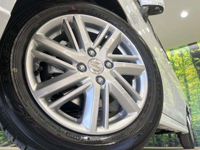 �y����15�C���`�A���~�z�C�[���z�O�ςɃ}�b�`���������A���~�z�C�[���𑕒����Ă���܂��B�e��ЊO�A���~�z�C�[����A�X�^�b�h���X�^�C�����戵�����Ă���܂��B���񂲑��k����������