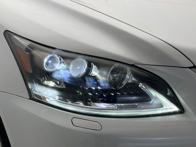 �yLED�w�b�h���C�g�z���V����ԑ��s�����ǍD�Ȏ��E���m�ۂ����S���ĉ^�]�ł��鍂�P�xLED�w�b�h���C�g�𑕔�!�_�����x�������A����d�͂��}�����Ă��܂��B