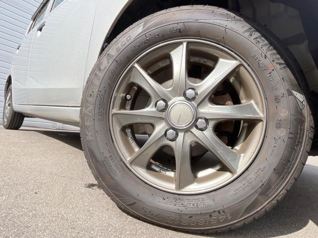 �y13�C���`�A���~�z�C�[���z�O�ςɃ}�b�`�����A���~�z�C�[���𑕒����Ă���܂��B�e��A���~�z�C�[����A�X�^�b�h���X�^�C�����戵�����Ă���܂��B���񂲑��k����������