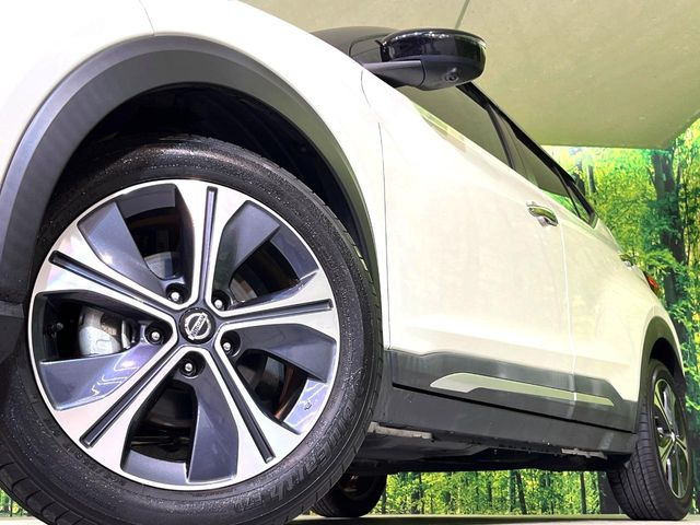 �y����17�C���`�A���~�z�C�[���z�O�ςɃ}�b�`���������A���~�z�C�[���𑕒����Ă���܂��B�e��ЊO�A���~�z�C�[����A�X�^�b�h���X�^�C�����戵�����Ă���܂��B���񂲑��k����������