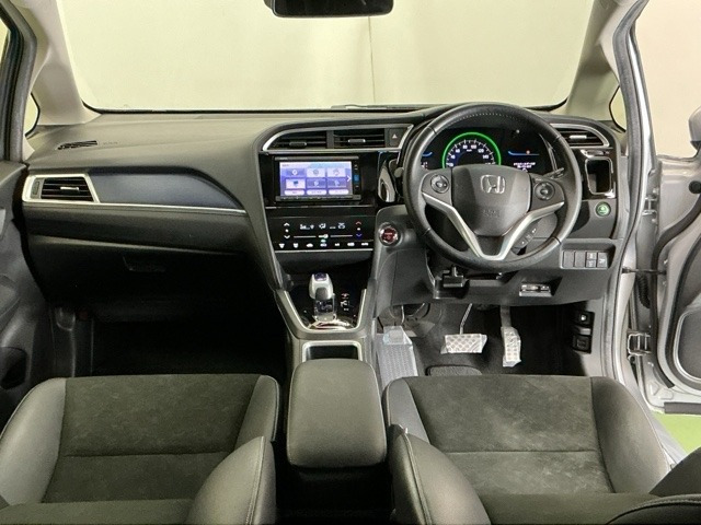 シャトル1.5 ハイブリッド X