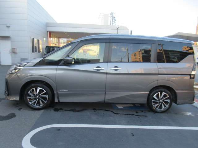 セレナ2.0 ハイウェイスターV