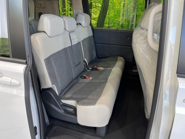 ���i���ȃI���W�i���t���A�}�b�g���I�v�V�����ɂĂ��p�ӂ��Ă���܂��B���D���ȃf�U�C����J���[�����Ԃɍ��킹�đI��ł����������Ƃ��ł��܂���