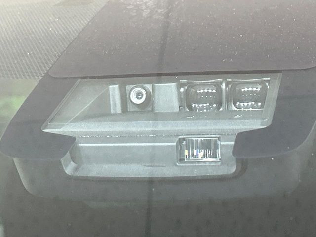 �y�v���N���b�V���Z�[�t�e�B�z�O���̎ԗ��������m���A�Փ˂������Ȏ��͌x��Œ��ӂ𑣂��A�u���[�L�𓥂ޗ͂��T�|�[�g�B�u���[�L�𓥂߂Ȃ������ꍇ�͏Փ˔�Q�y���u���[�L���쓮�A�Փˉ�����T�|�[�g���܂��B