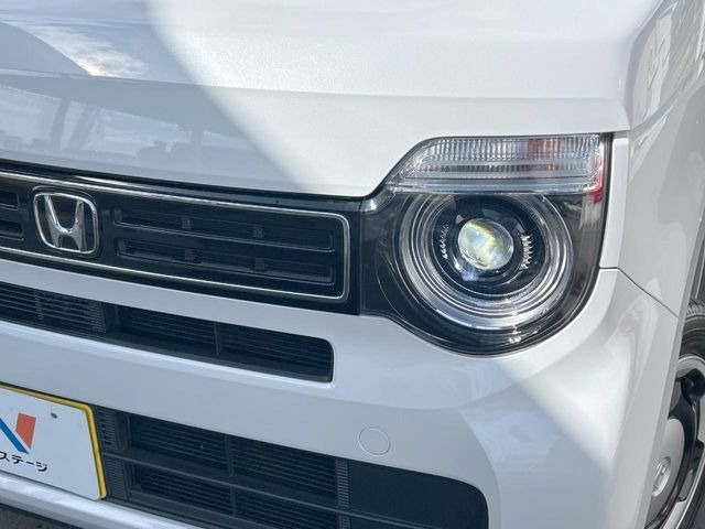 �yLED�w�b�h���C�g�z���V����ԑ��s�����ǍD�Ȏ��E���m�ۂ����S���ĉ^�]�ł��鍂�P�xLED�w�b�h���C�g�𑕔�!�_�����x�������A����d�͂��}�����Ă��܂��B