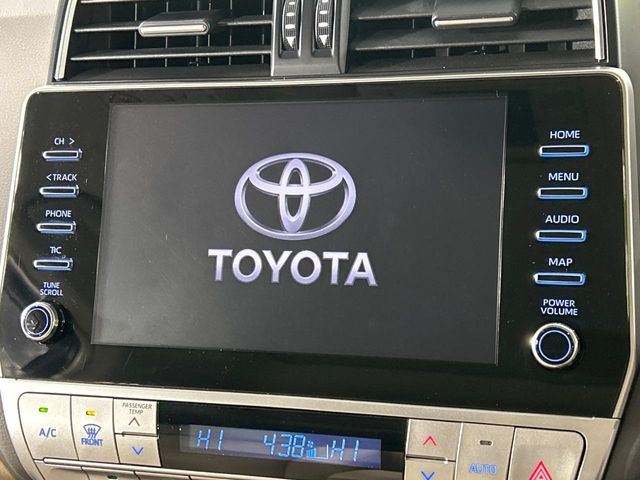 【9インチ ディスプレイオーディオ】大画面ディスプレイへお持ちのスマートフォンと連携して、ナビやbluetoothでの音楽再生が可能です♪デザインはもちろん操作性も良好!別途ナビ機能の取付可能です♪