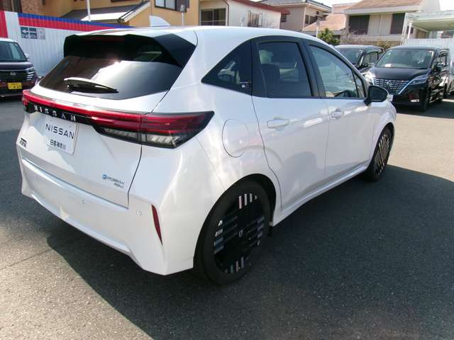 ノートオーラ1.2 G FOUR 4WD