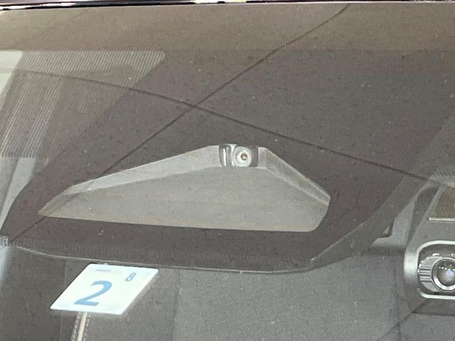 �y�g���^�Z�[�t�e�B�Z���X�z���s���ɑO���̎ԗ�����F�����A�Փ˂������Ȏ��͌x��ƃu���[�L�ŏՓˉ���Ɣ�Q�y�����A�V�X�g�B�����S�Ƀh���C�u�����y���݂��������܂��B