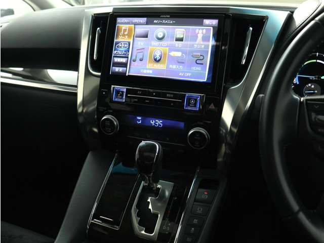 ヴェルファイアハイブリッド 2.5 ZR E-Four 4WD