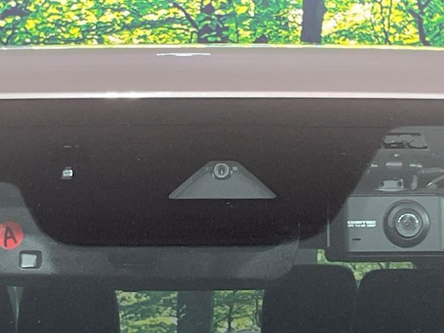 �y�X�}�[�g�V�e�B�u���[�L�T�|�[�g�z�ᑬ���s���ɑO���̎ԗ�����F�����A�Փ˂������Ȏ��͌x��ƃu���[�L�ŏՓˉ���Ɣ�Q�y�����A�V�X�g�B�����S�Ƀh���C�u�����y���݂��������܂��B