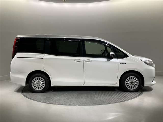 ノア1.8 ハイブリッド X