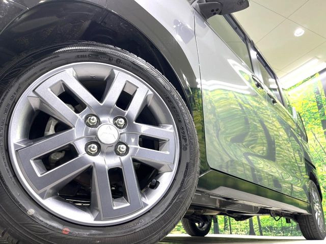 �y����15�C���`�A���~�z�C�[���z�O�ςɃ}�b�`���������A���~�z�C�[���𑕒����Ă���܂��B�e��ЊO�A���~�z�C�[����A�X�^�b�h���X�^�C�����戵�����Ă���܂��B���񂲑��k����������