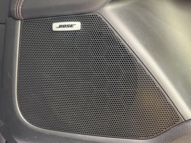 �yBOSE�T�E���h�V�X�e���t�������i�r�z�[���̃i�r�@�\�͂������A���x�ȃ`���[�j���O�\�͂����ڂ���Ă���A�������ȉ��y�����y���݂��������܂���