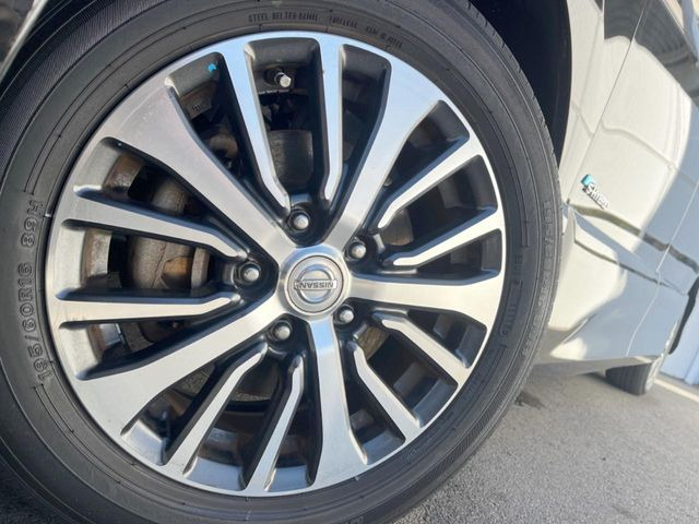 �y����16�C���`�A���~�z�C�[���z�O�ςɃ}�b�`���������A���~�z�C�[���𑕒����Ă���܂��B�e��ЊO�A���~�z�C�[����A�X�^�b�h���X�^�C�����戵�����Ă���܂��B���񂲑��k����������