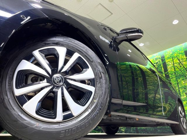 【純正15インチアルミホイール】外観にマッチした純正アルミホイールを装着しております。各種社外アルミホイールや、スタッドレスタイヤも取扱いしております。是非ご相談ください♪