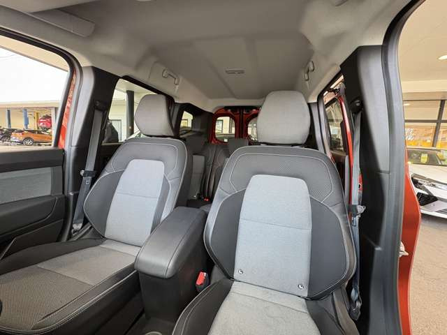 ���ȓV��ƃV�[�g�̉摜�ł��B