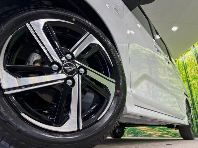 �y����15�C���`�A���~�z�C�[���z�O�ςɃ}�b�`���������A���~�z�C�[���𑕒����Ă���܂��B�e��ЊO�A���~�z�C�[����A�X�^�b�h���X�^�C�����戵�����Ă���܂��B���񂲑��k����������