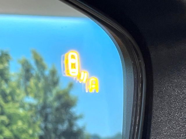 �y�u���C���h�X�|�b�g���[�j���O�z���s���A�h�A�~���[�̎��p�ɂȂ�₷���ӏ��Ɍ㑱�Ԃ��ڋ߂���ƃT�C�h�~���[�t�߂Ɍx����\���A�h���C�o�[�ɒ��ӊ��N�����Ă���܂��B