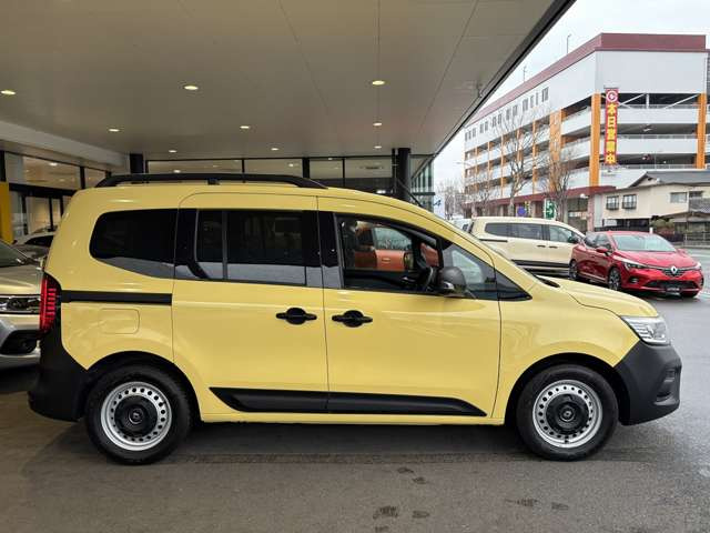 �C���e���A�́A�t�����X���̎��p���Ǝg������̗ǂ����Z�������f�U�C���ƁA