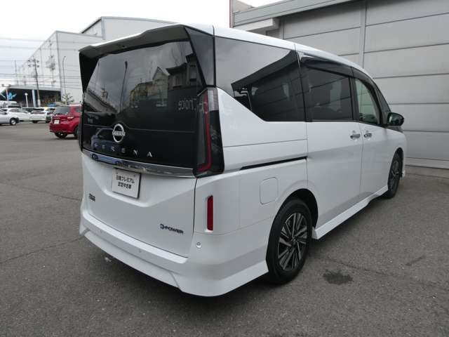 セレナ1.4 e-POWER ハイウェイスターV