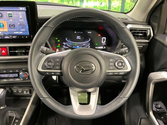 �y�����v�����X�e�A�����O�z�㎿�Ȋv���g�p���邱�ƂŁA��ɂ����������݂ƂĂ��^�]���₷���n���h���ł���