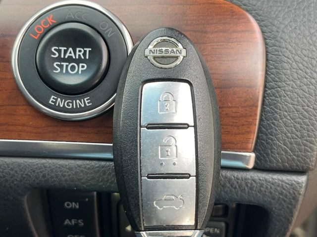 �y�C���e���W�F���g�L�[�z�J�o����|�P�b�g�ɓ��ꂽ�܂܂ł��h�A�̎{���E�������\�ȃX�}�[�g�L�[�𑕔��B�G���W���̃I���E�I�t�����J�M�����o���K�v����������Ƃ��Ă��֗��ł���