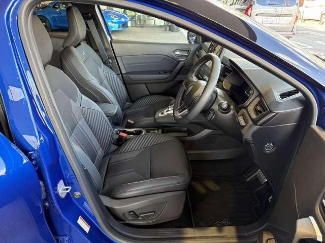 ����ɁA�A�_�v�e�B�u�N���[�Y�R���g���[��(�X�g�b�v&�S�[�@�\�t)�A�㑤���̎ԗ��Ƃ̐ڐG������T�|�[�g����u�u���C���h�X�|�b�g�C���^�[�x���V�����v�A