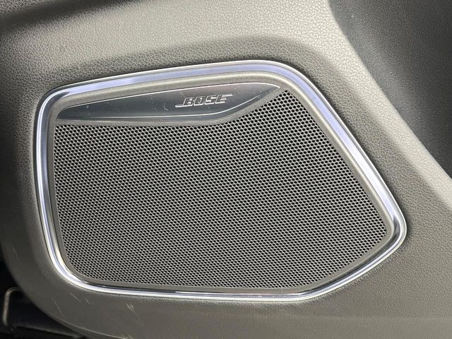 ��BOSE�T���E���h�V�X�e��:���f�����ɍœK�Ȓ������{���ꂽ�A�l�C�̃T�E���h�V�X�e���ł��B�ʏ�̃X�s�[�J�[�Ɣ�r���Ă����̍L���肪�������܂��B���񂲗��X�̏ゲ�̊����������B