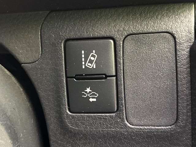 �y�g���^�Z�[�t�e�B�Z���X�z���s���ɑO���̎ԗ�����F�����A�Փ˂������Ȏ��͌x��ƃu���[�L�ŏՓˉ���Ɣ�Q�y�����A�V�X�g�B�����S�Ƀh���C�u�����y���݂��������܂��B