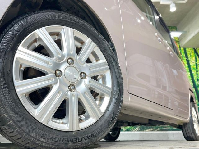 �y14�C���`�A���~�z�C�[���z�O�ςɃ}�b�`�����A���~�z�C�[���𑕒����Ă���܂��B�e��A���~�z�C�[����A�X�^�b�h���X�^�C�����戵�����Ă���܂��B���񂲑��k����������