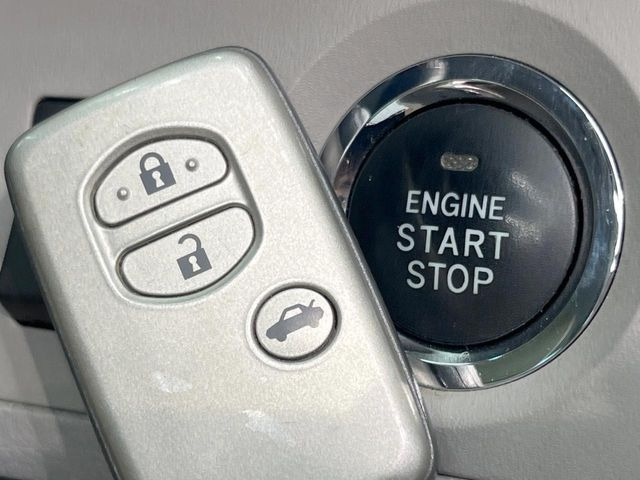 �y�X�}�[�g�L�[�z�J�o����|�P�b�g�ɓ��ꂽ�܂܂ł��h�A�̎{���E�������\�ȃX�}�[�g�L�[�𑕔��B�G���W���̃I���E�I�t�����J�M�����o���K�v����������Ƃ��Ă��֗��ł���