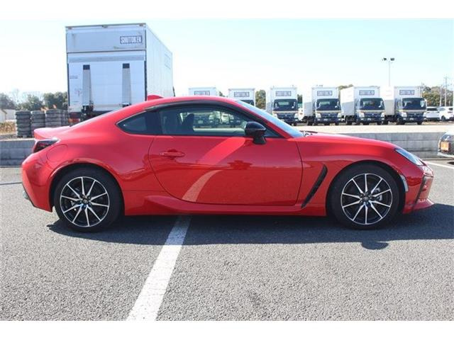 ���Ǝҗl�ւ̔̔��͂��f�肳���Ă��������܂��B �Ԍ������ԗ��̏ꍇ�́A�Ԍ����擾�������x�������z�ŕ\�����Ă���܂��B